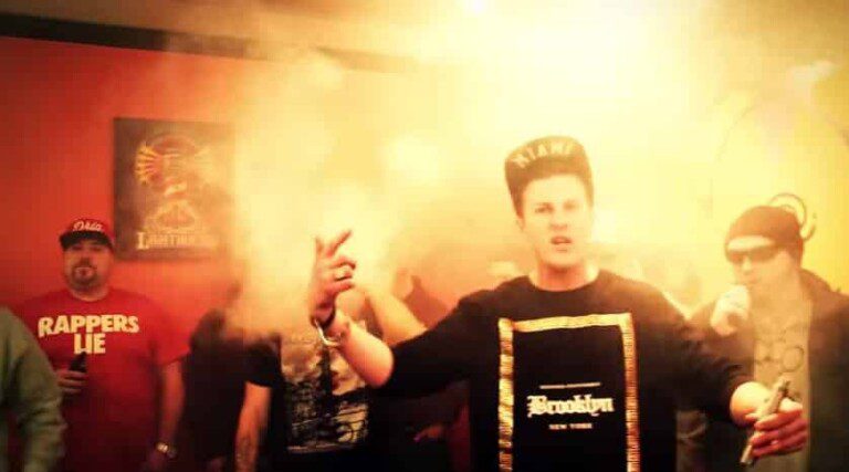 Clip US Rap Cloud Chasers Vape Anthem