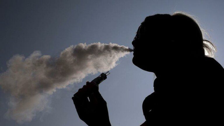 cigarette,électronique,normes,afnor,critères,sécurité,aiduce,président,brice lepoutre,public,e-cigarette,vape,marché,ingrédients,prohibés,XP D90-300-2,risque,explosion,produit,matériel
