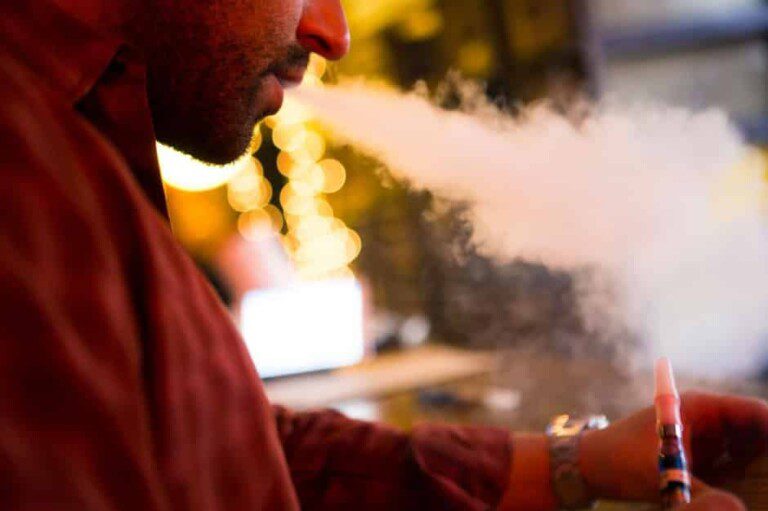 Ecigarette dans le sbureaux