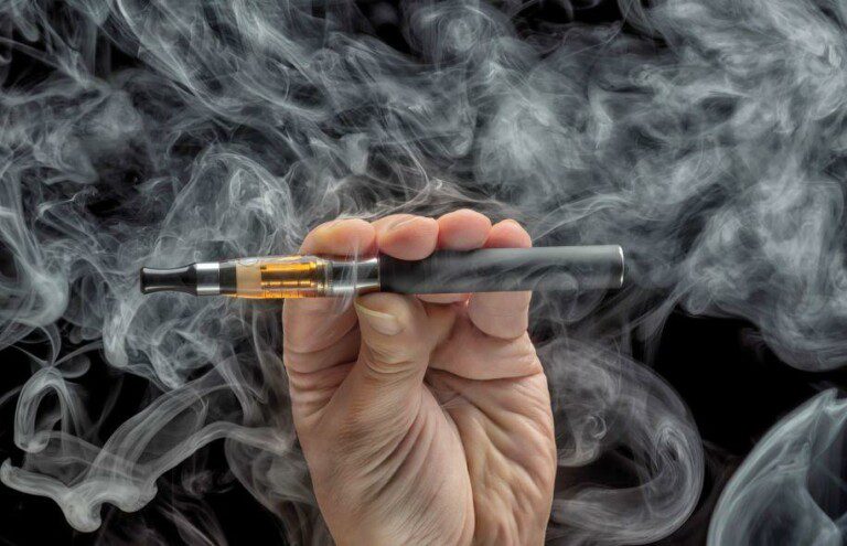 civisme, vapotage, vapoteuse, poison, confond, sauver, vie, gouvernement, produit, tabac, réglementer, pourcentage, encourageant, tabagisme, jeunes, interdire, règle,