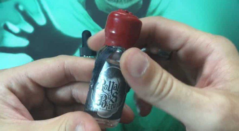 revue, review, movie, vidéo, test, liquide, juice, e-liquide, royal bastard, américain, Virgin Queen, Contraband, allday, noisete, vanille, caramel,