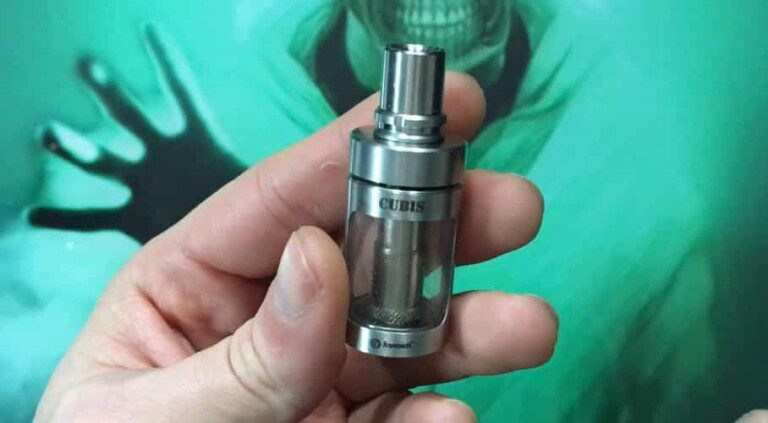 Revue du clearomiseur Cubis de Joyetech