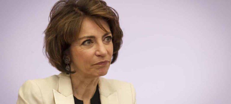 La charge de Marisol Touraine contre les industriels du tabac