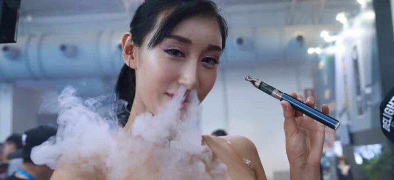 La vapeur de cigarette électronique n'est pas toxique pour les poumons